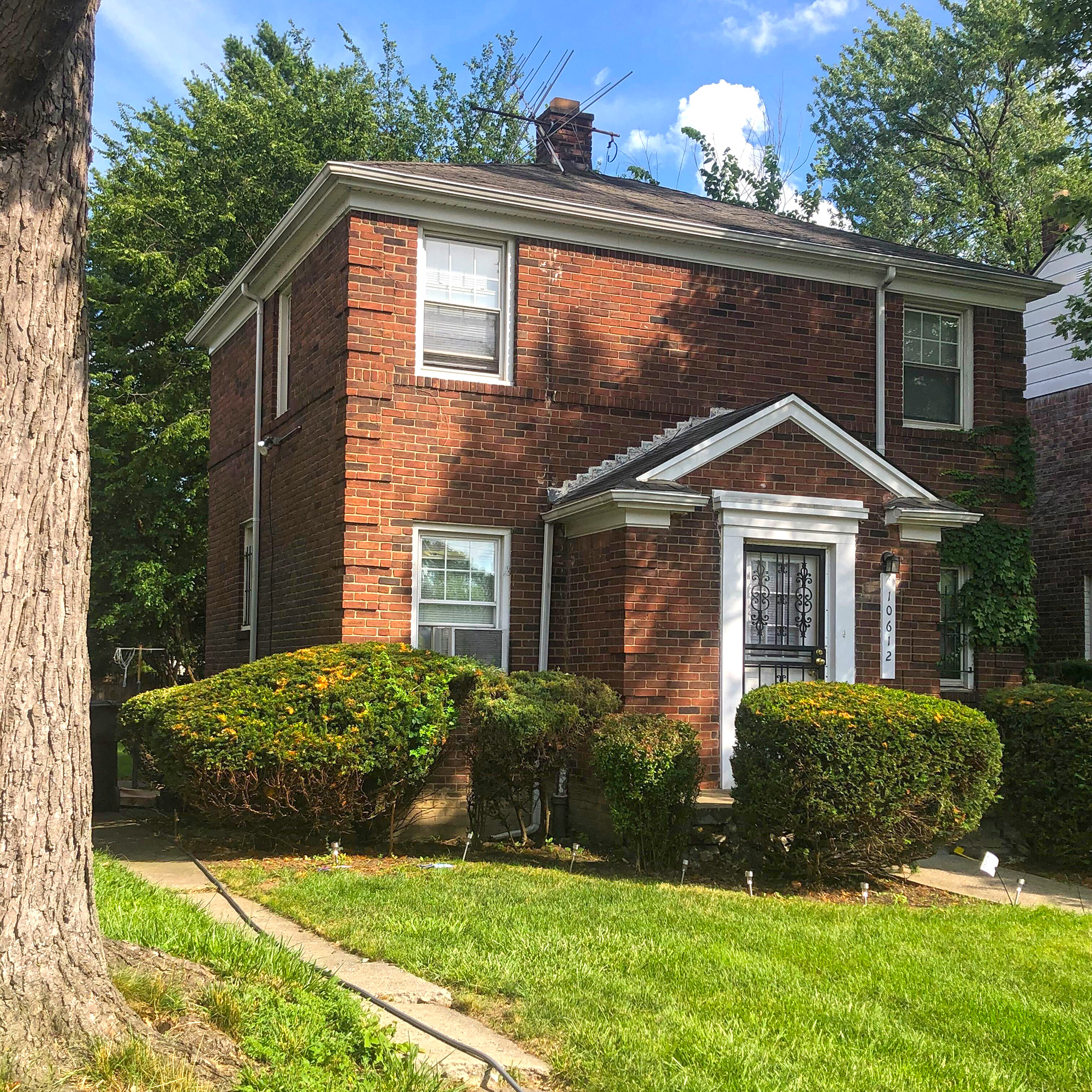 10612 Somerset Ave, Detroit, MI 48224 — photo 1