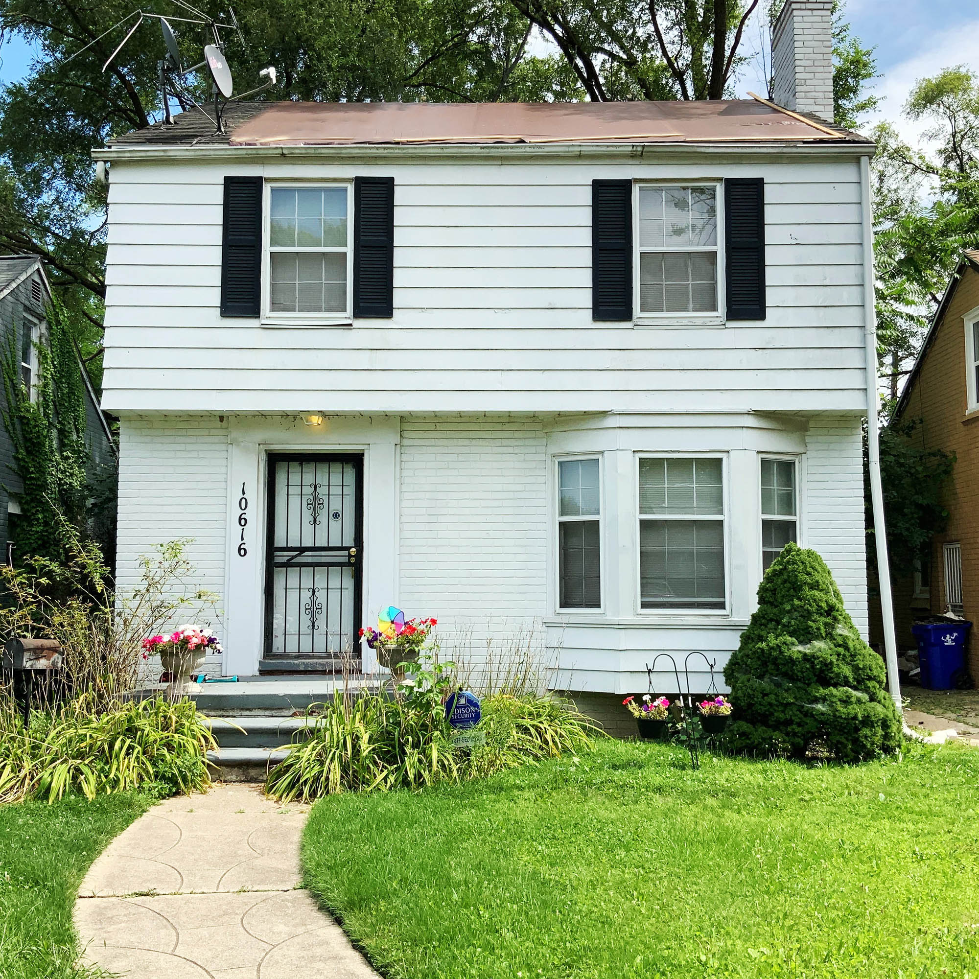 10616 McKinney St, Detroit, MI 48224 — photo 1