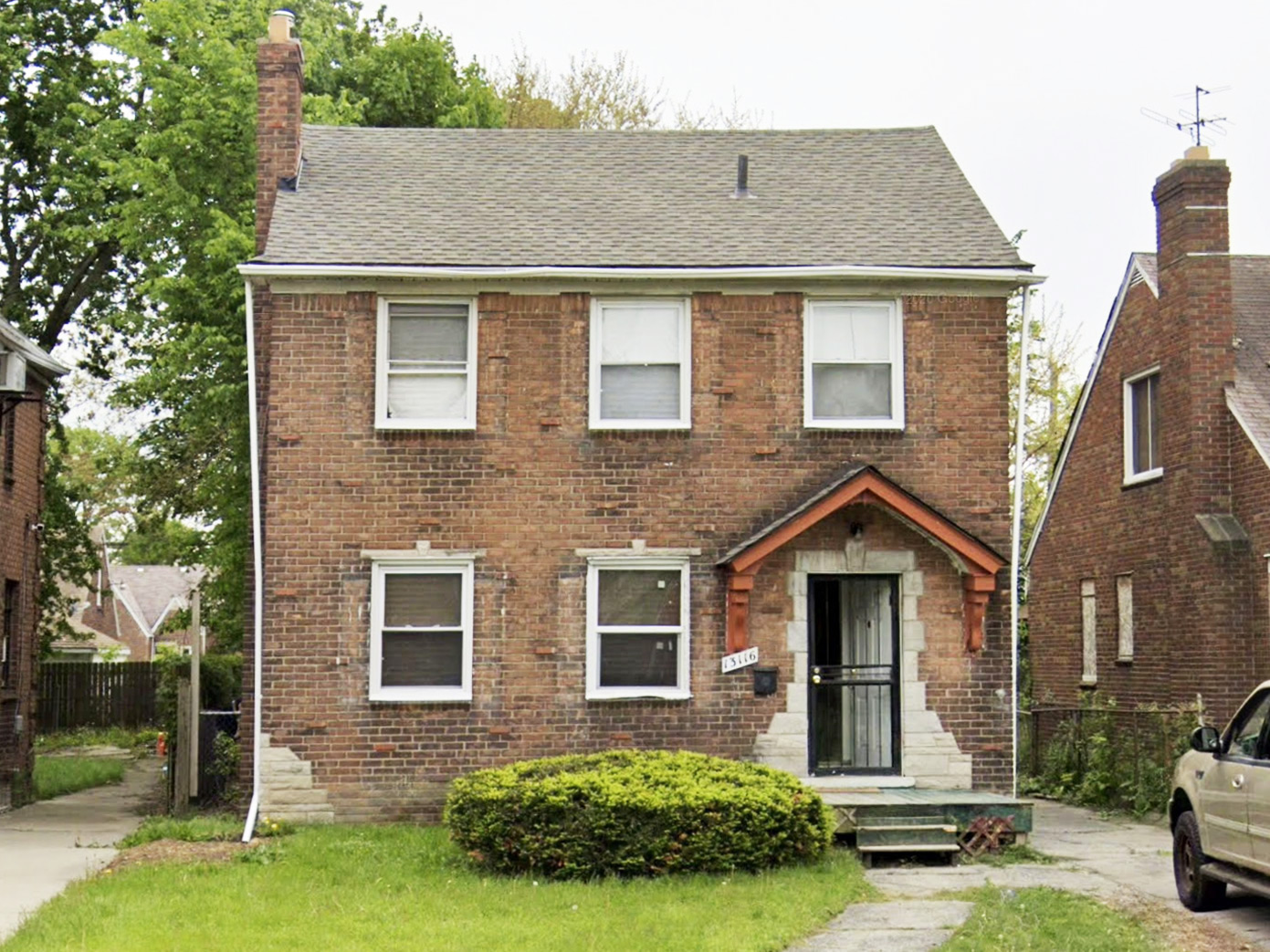 13116 Kilbourne Ave, Detroit, MI 48213 — photo 1