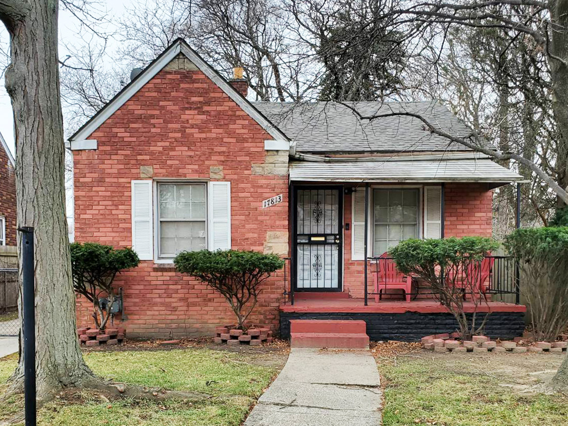 17813 Bradford St, Detroit, MI 48205