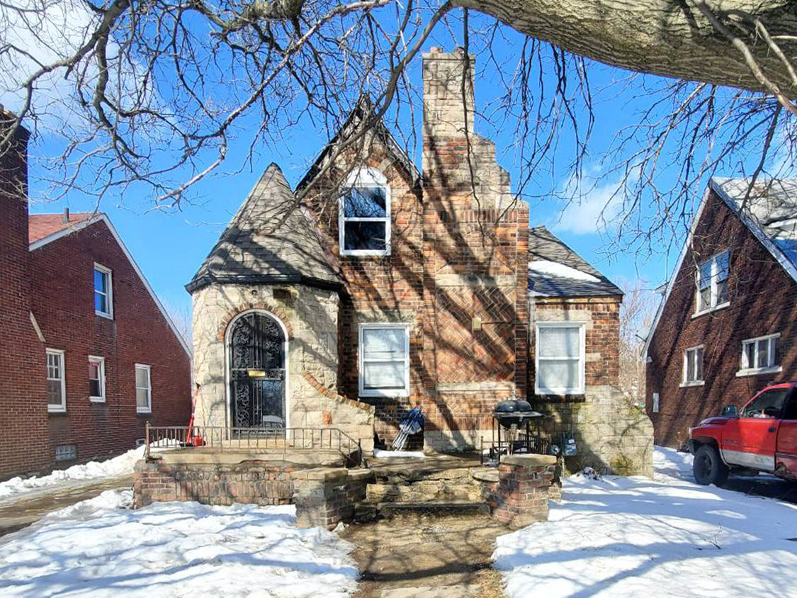 14229 Wilshire Dr, Detroit, MI 48213 — photo 1
