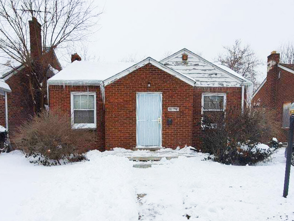 18776 Sunderland Rd, Detroit, MI 48219 — photo 1