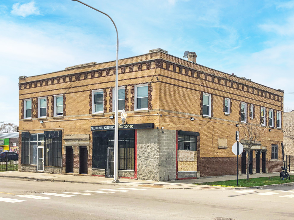 402 S Kostner Ave, Chicago, IL 60624 — photo 1