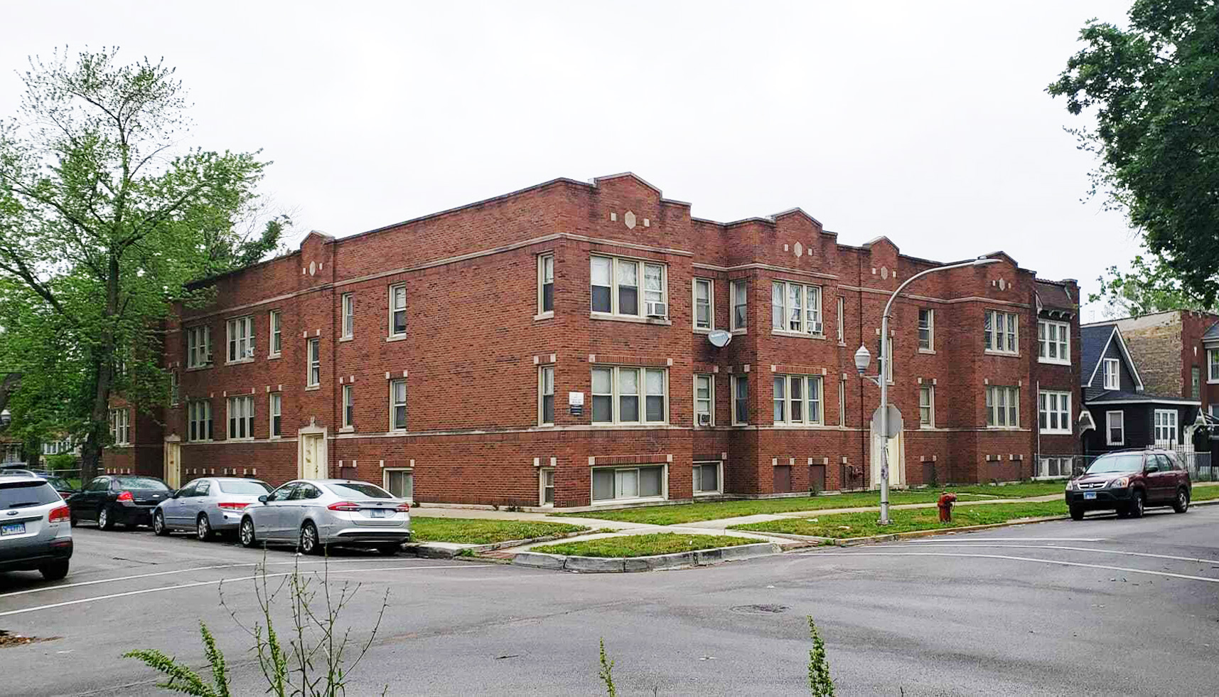 4852-4854 W Cortez St, Chicago, IL 60651 — photo 1