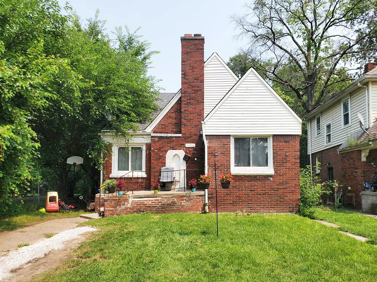14884 Ward Ave, Detroit, MI 48227 — photo 1
