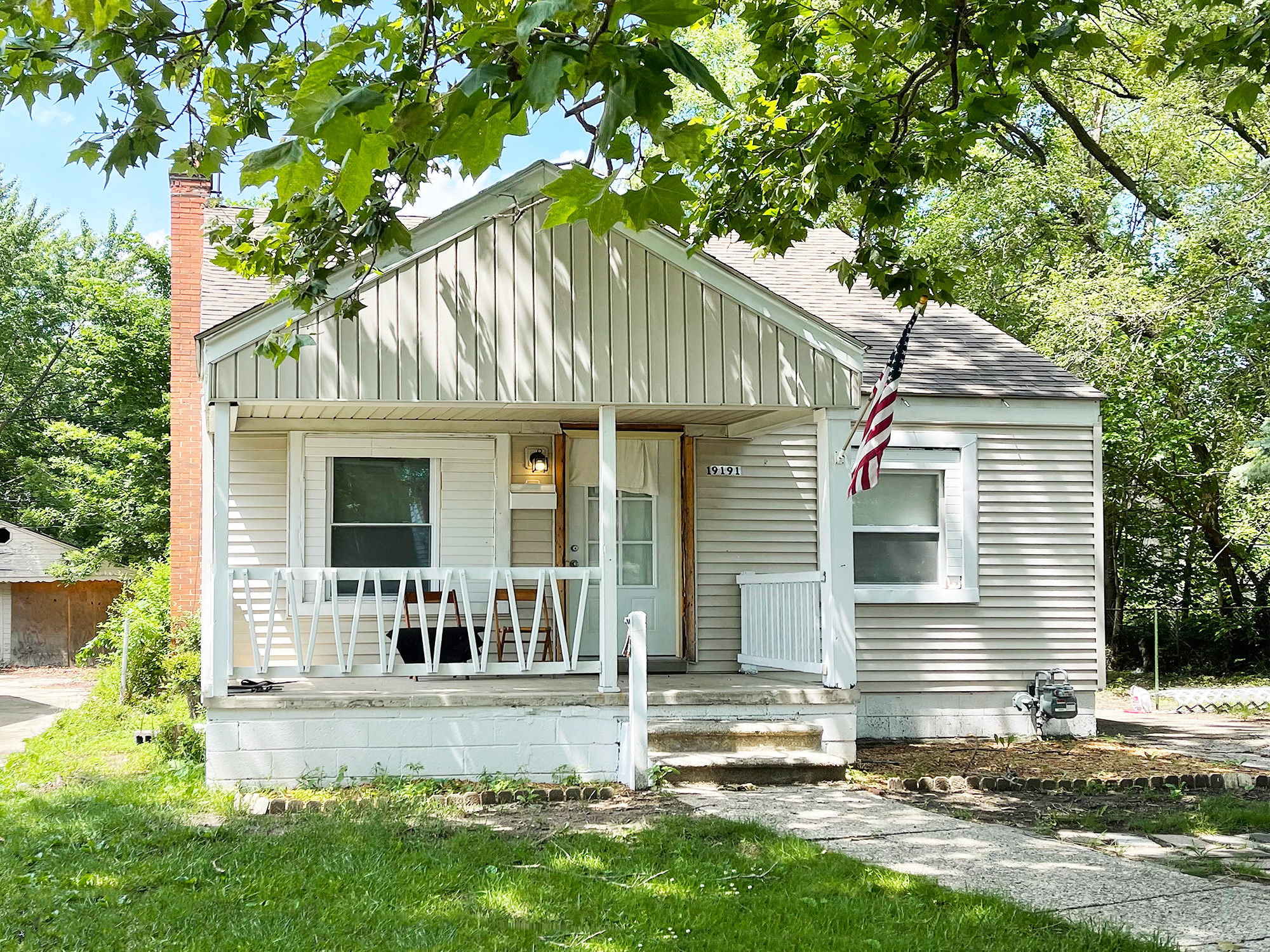 19191 Bradford Ave, Detroit, MI 48205