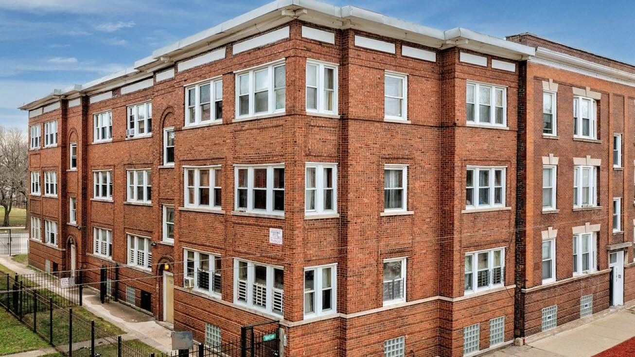 7337 S Yale Ave, Chicago, IL 60621 — photo 1