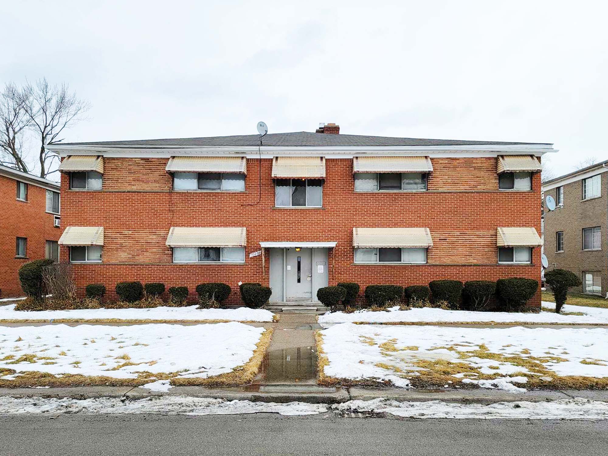 10030 Cadieux Rd, Detroit, MI 48224 — photo 1
