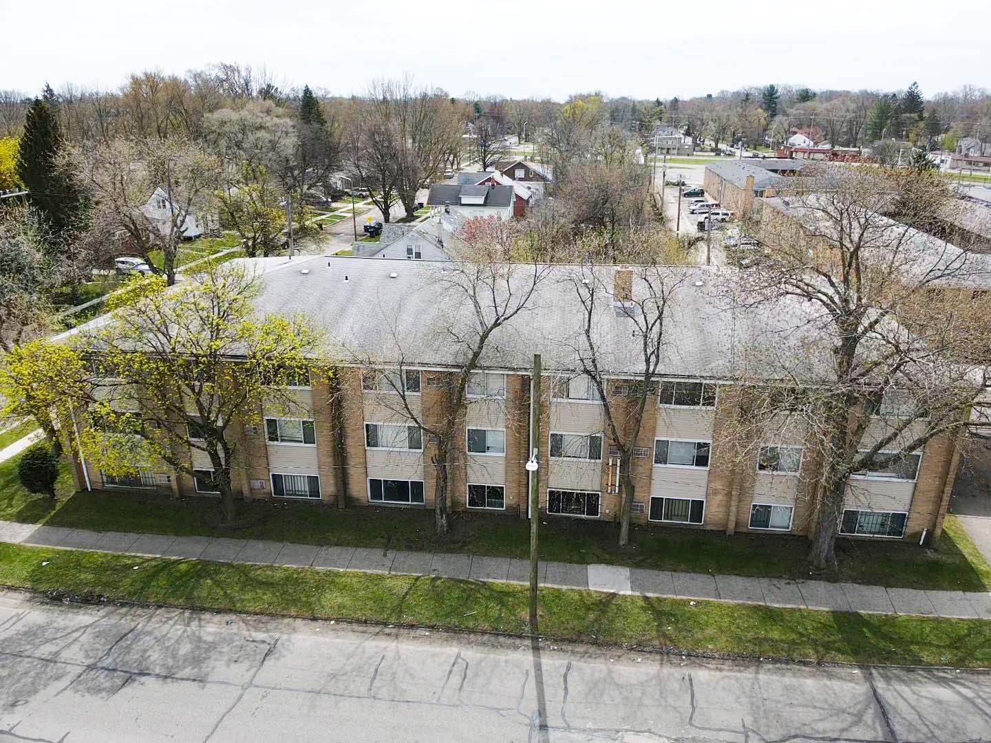19041 Lenore Ave, Detroit, MI 48219 — photo 1