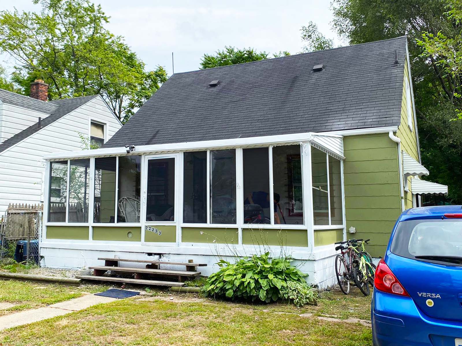 S 22233 Lyndon St, Detroit, MI 48223 — photo 1