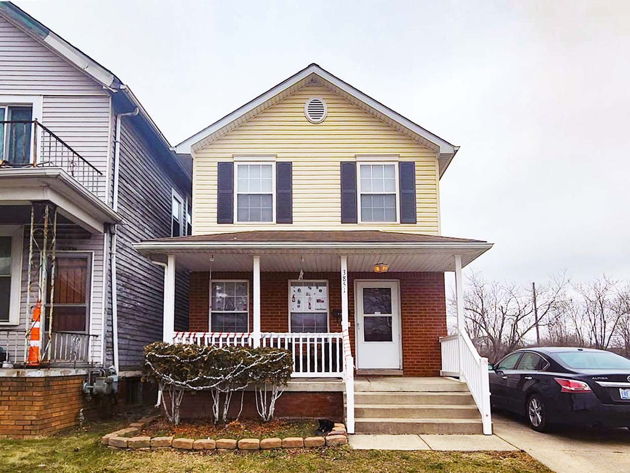 3851 McClellan Ave, Detroit, MI 48214 — photo 1