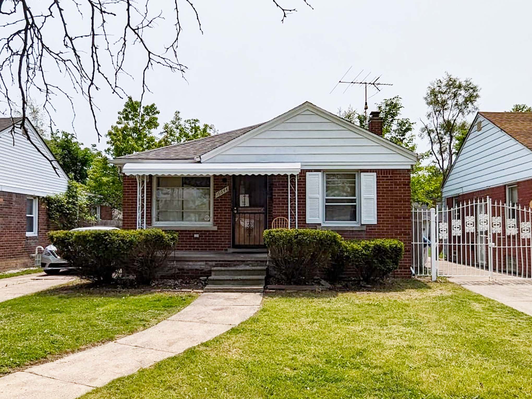 16644 Rossini Dr, Detroit, MI 48205 — photo 1