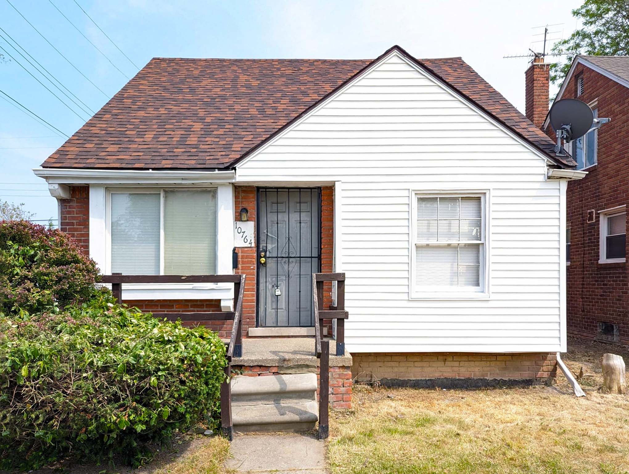 10764 Balfour Rd, Detroit, MI 48224 — photo 1