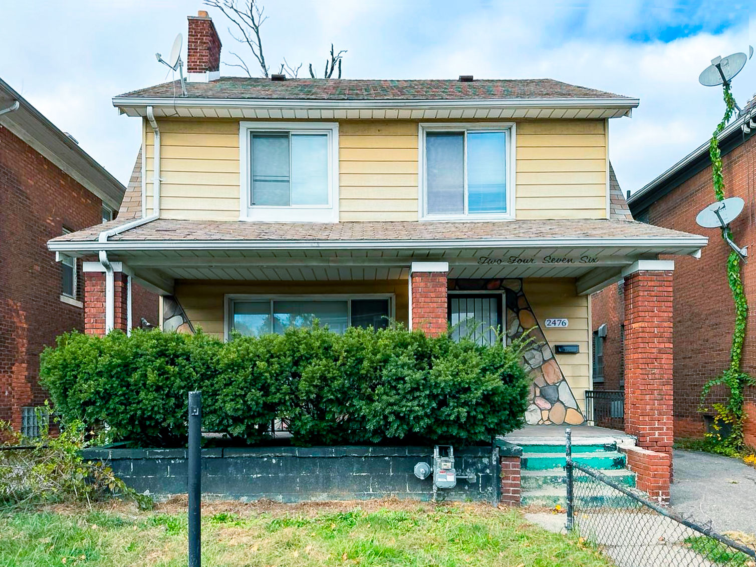 2476 Clements St, Detroit, MI 48238 — photo 1
