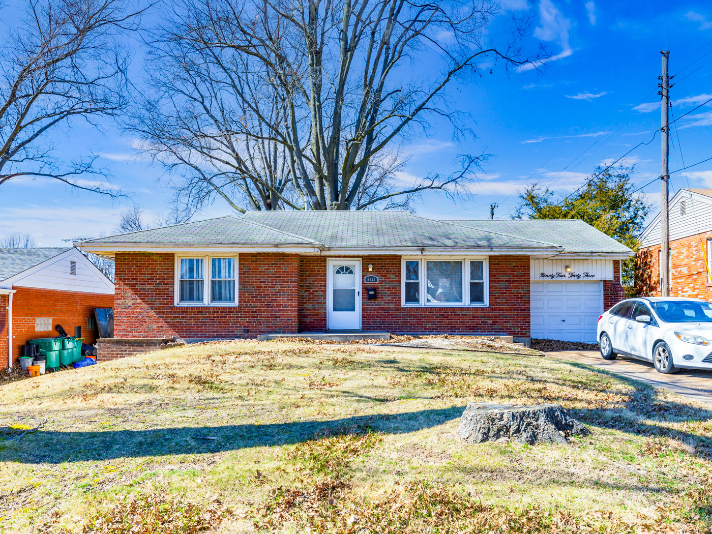 9433 Ardmore Dr, St. Louis, MO 63137 — photo 1
