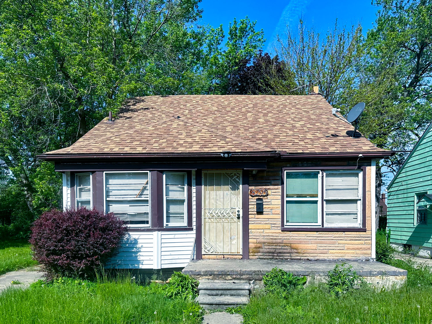 8295 Burt Rd, Detroit, MI 48228 — photo 1