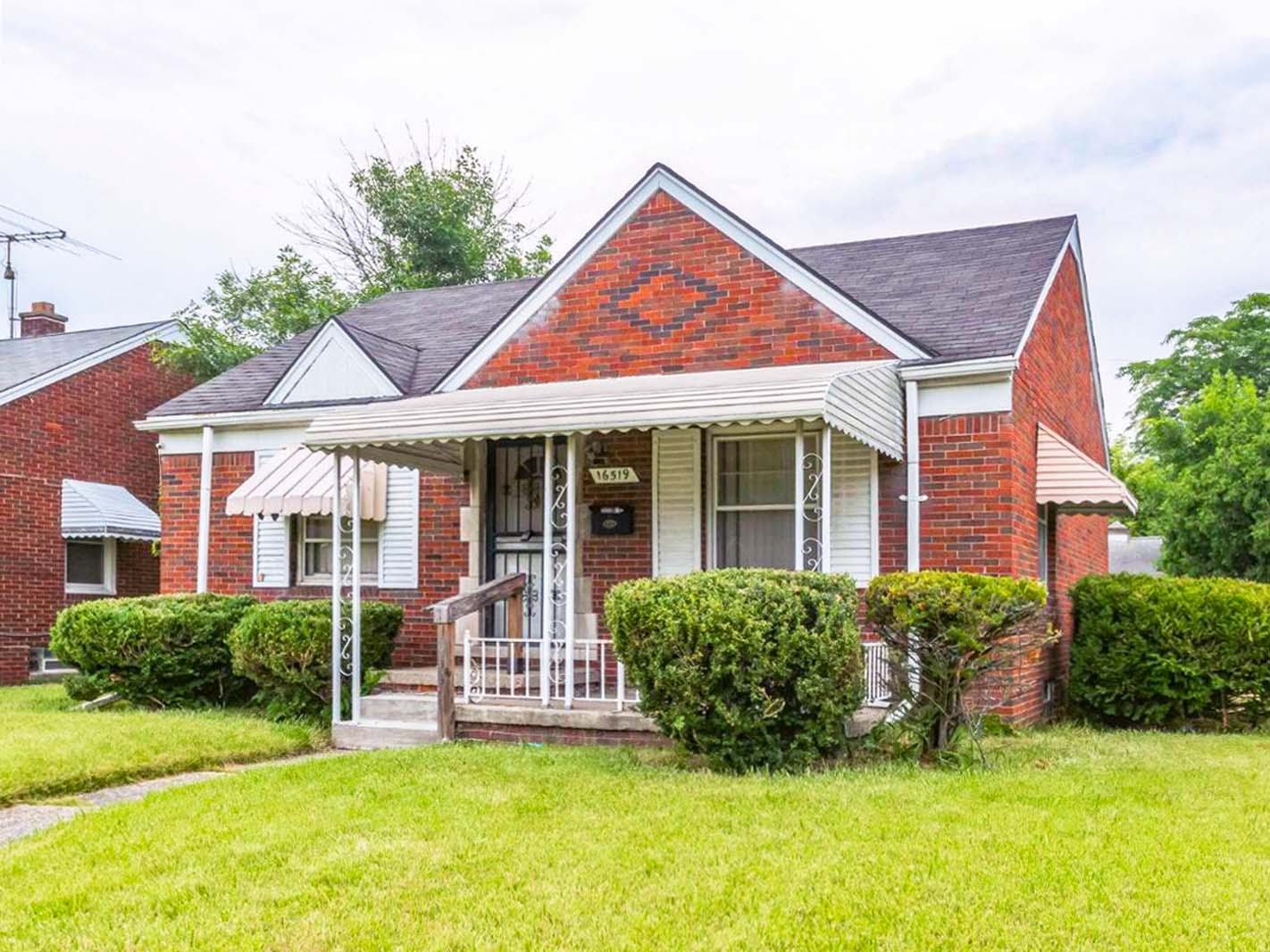 16519 Bringard St, Detroit, MI 48205 — photo 1