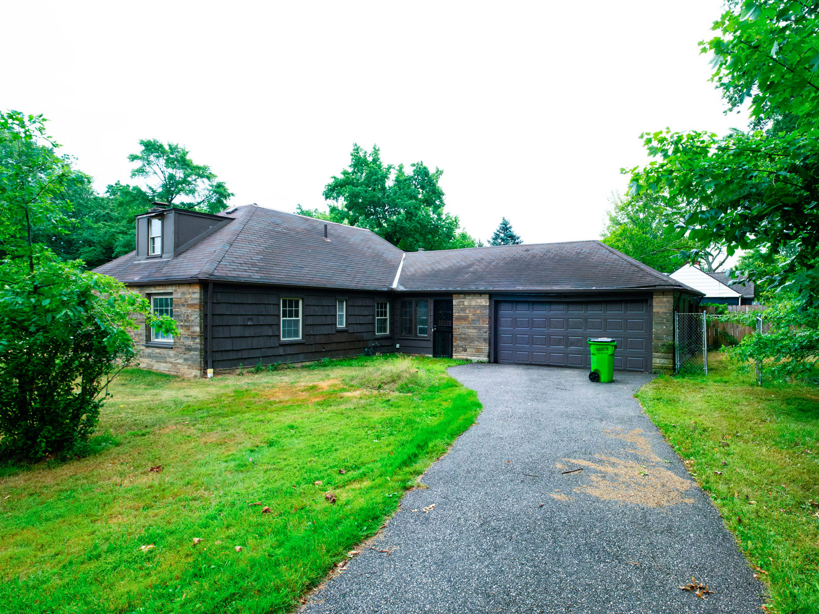 3966 Lancaster Rd, South Euclid, OH 44121 — photo 1