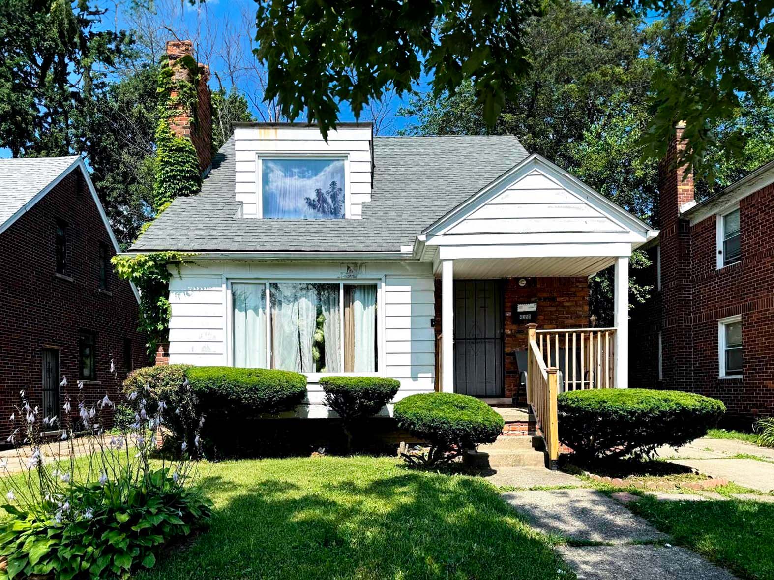 4350 Chatsworth St, Detroit, MI 48224 — photo 1