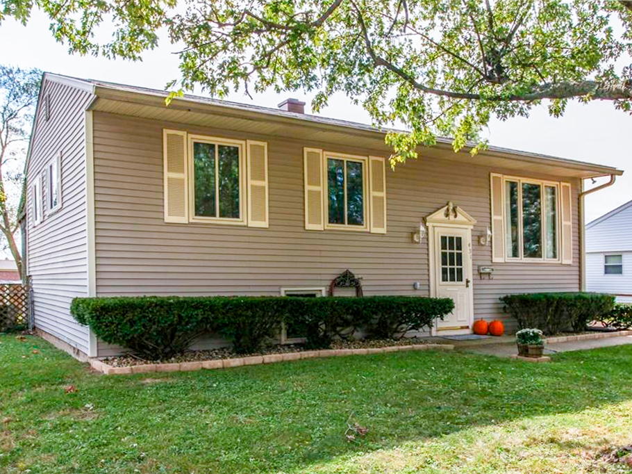 431 Northfield Dr, Mooresville, IN 46158 — photo 1