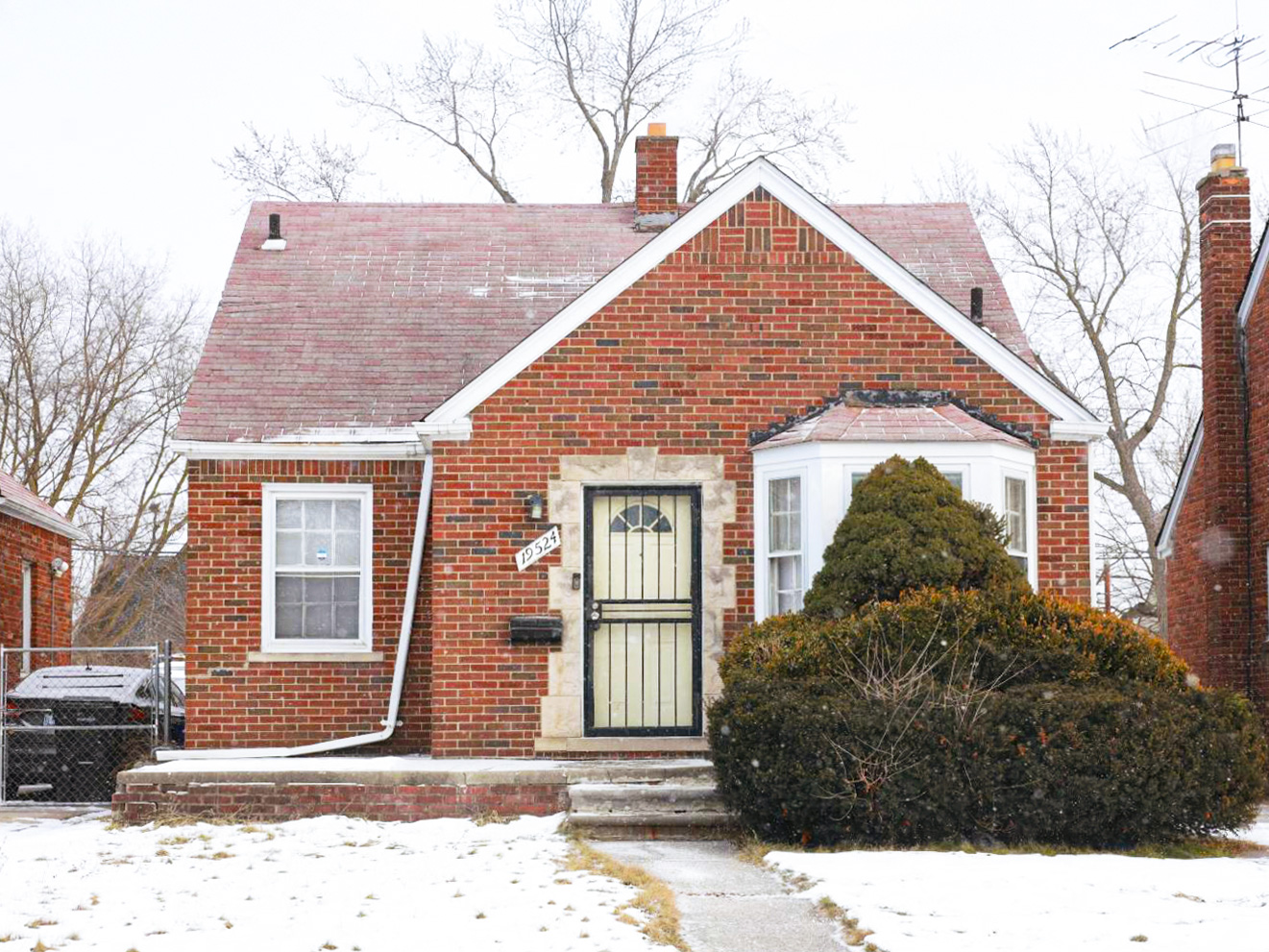 19524 Westphalia St, Detroit, MI 48205 — photo 1