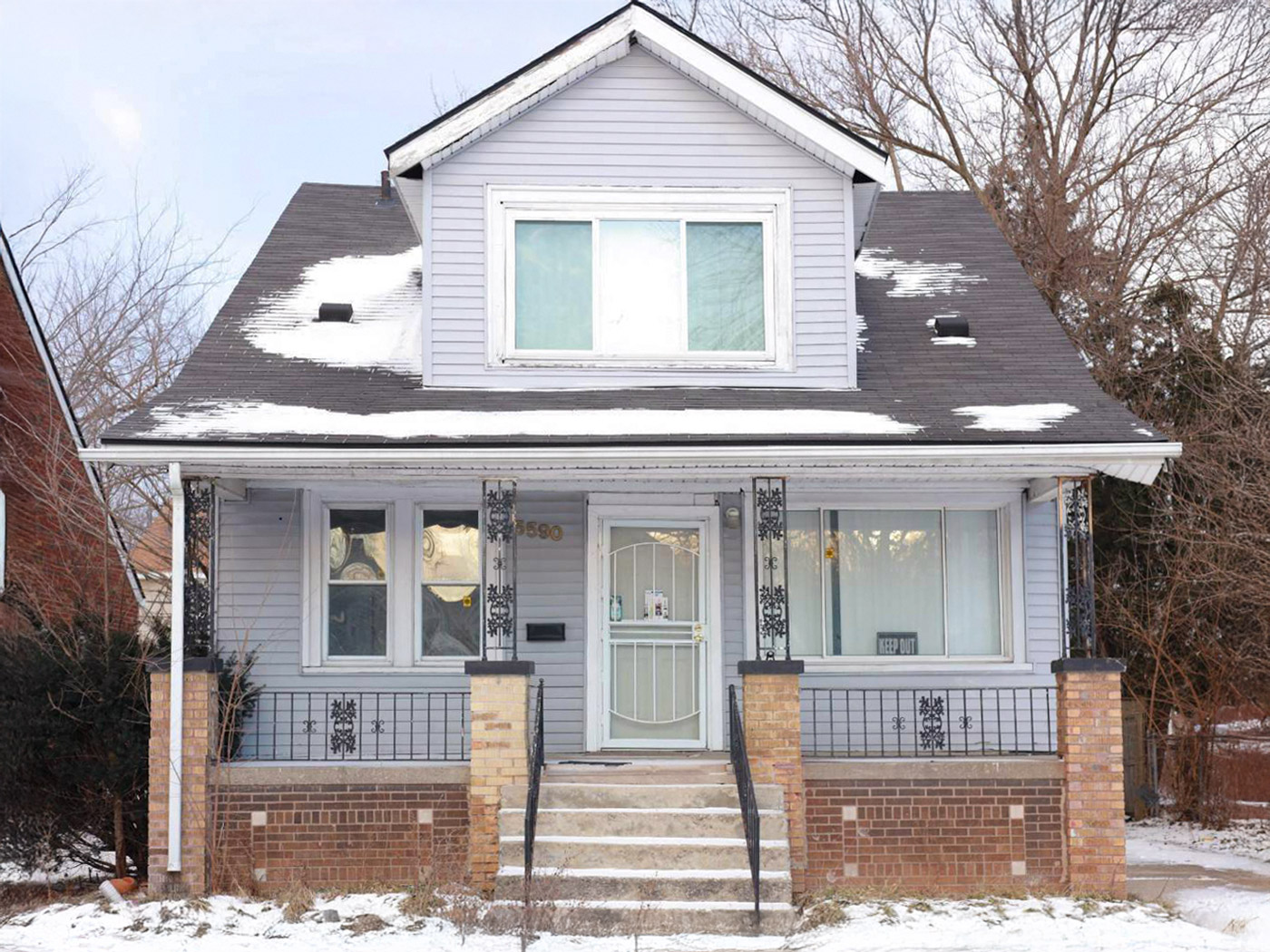5590 Beaconsfield St, Detroit, MI 48224 — photo 1