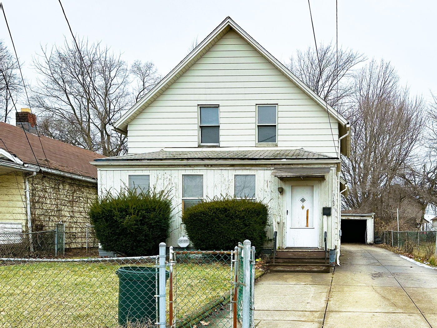 3162 E 66th St, Cleveland, OH 44127 — photo 1