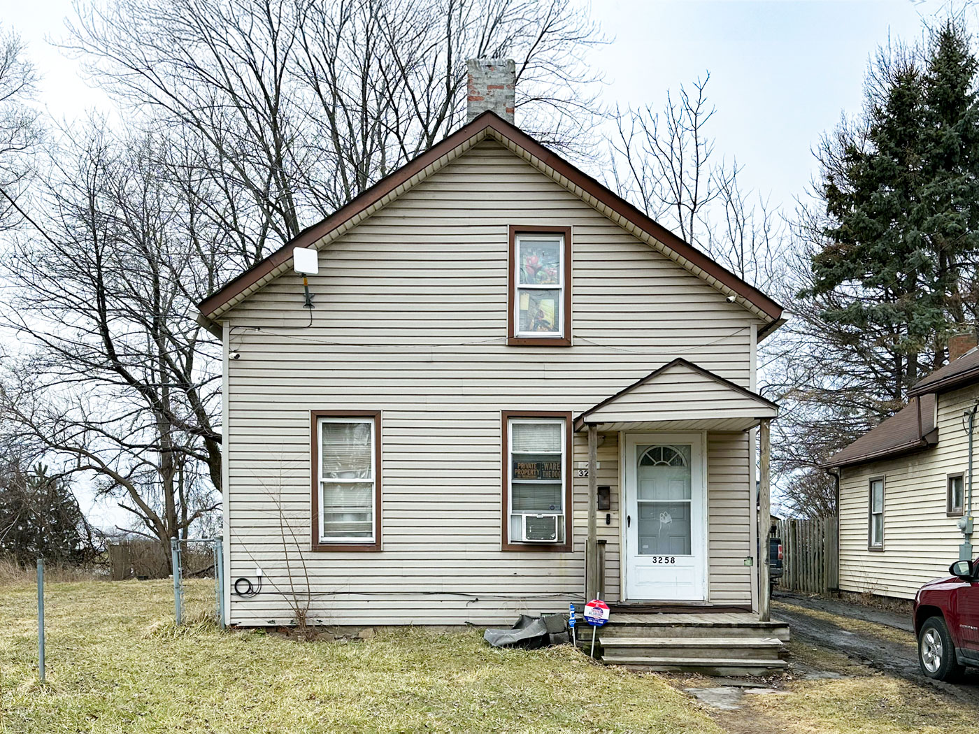 3258 E 48th St, Cleveland, OH 44127 — photo 1