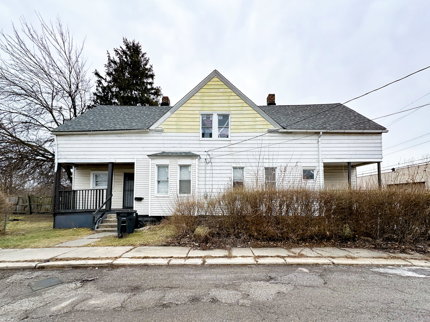 3450 E 76th St, Cleveland, OH 44127 — photo 1