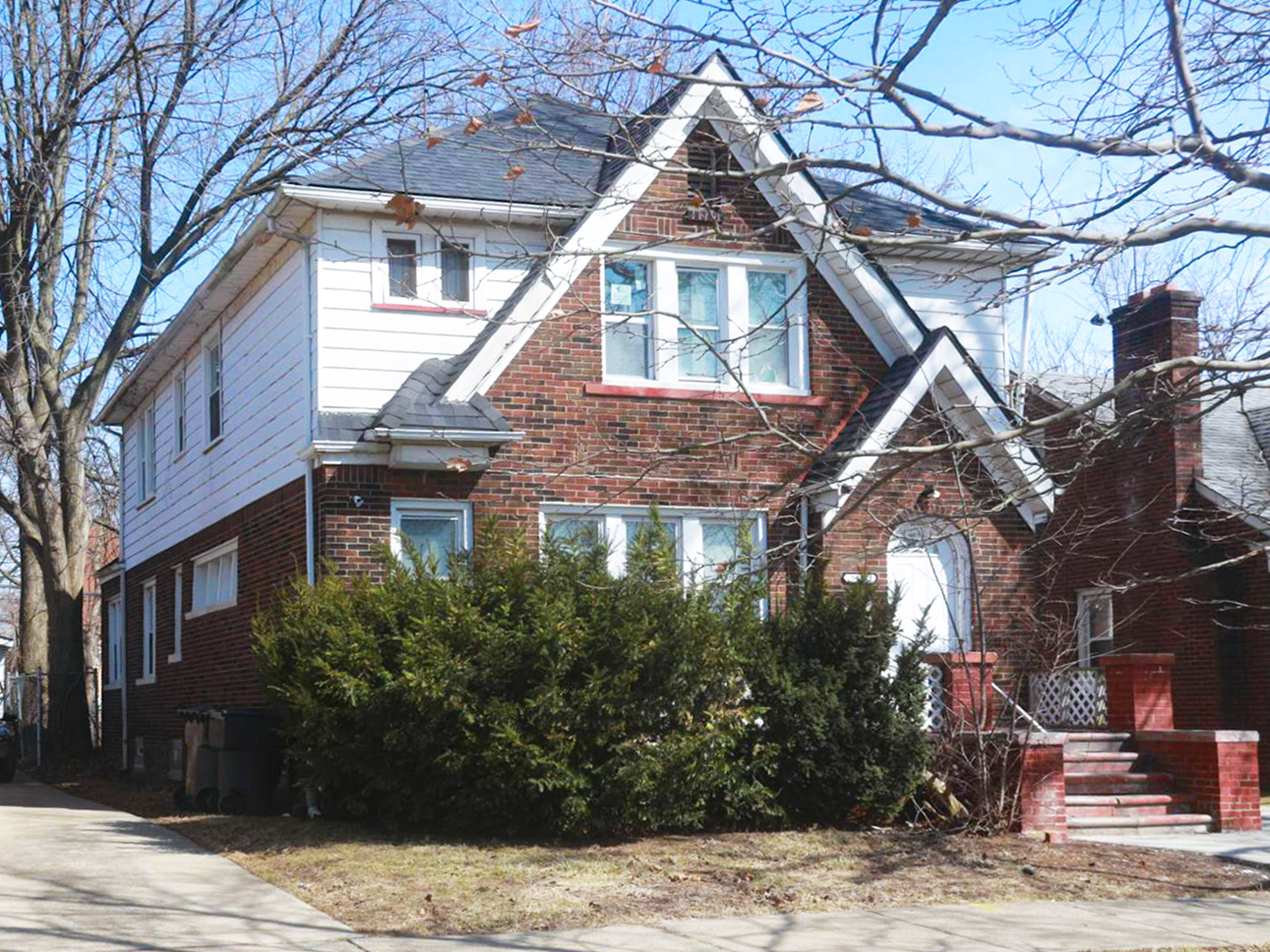 5292 Dickerson St, Detroit, MI 48213 — photo 1