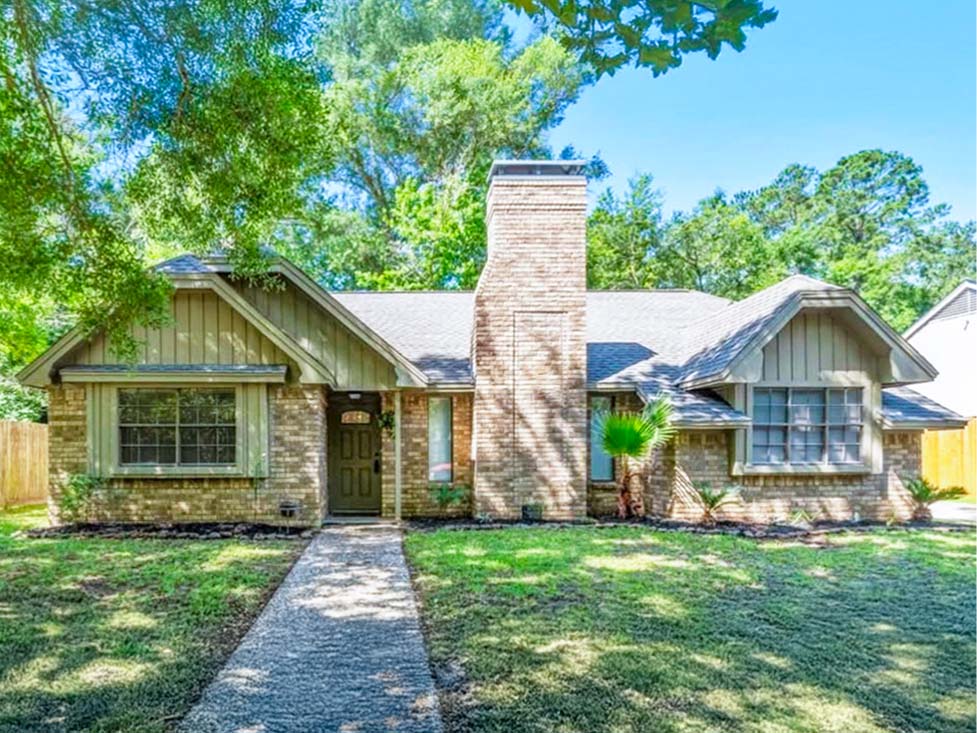 208 Cliffbrook Ln, Cleveland, TX 77327 — photo 1