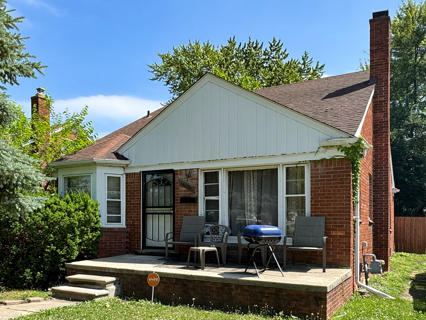 16940 Carlisle St, Detroit, MI 48205 — photo 1